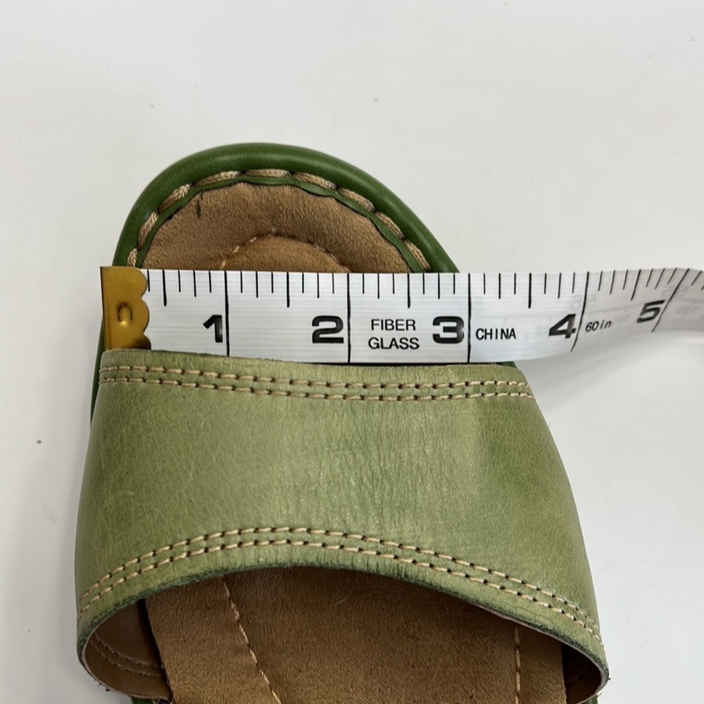 Cobb  Hill Omara C green and tan leather wedge sandal size 9.5 W - Picture 15 of 16
